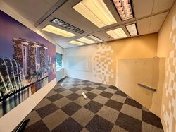 Gateway West (D7), Office #601939181